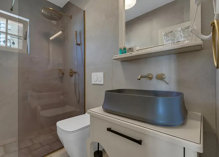 Heritage Liberan 4* بودغورا